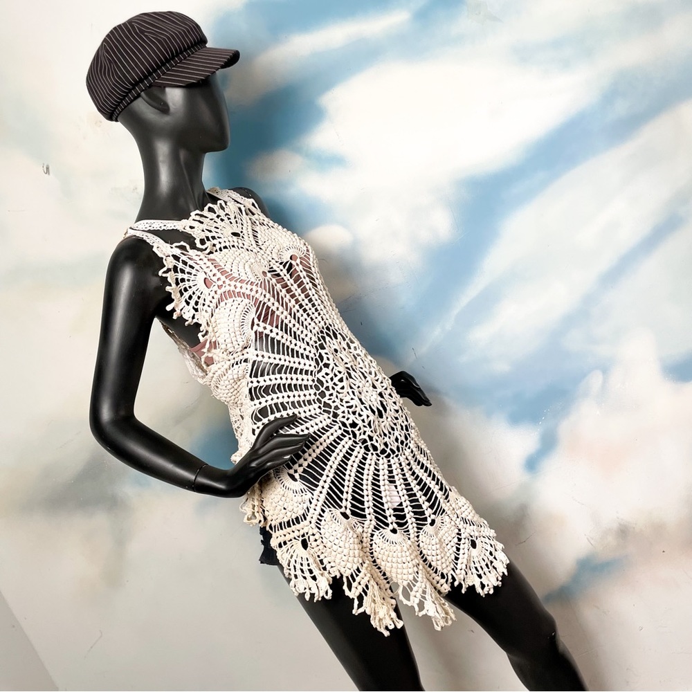Handmade crochet tunic top by Lower Bottoms Clothing - Picture 8 of 8